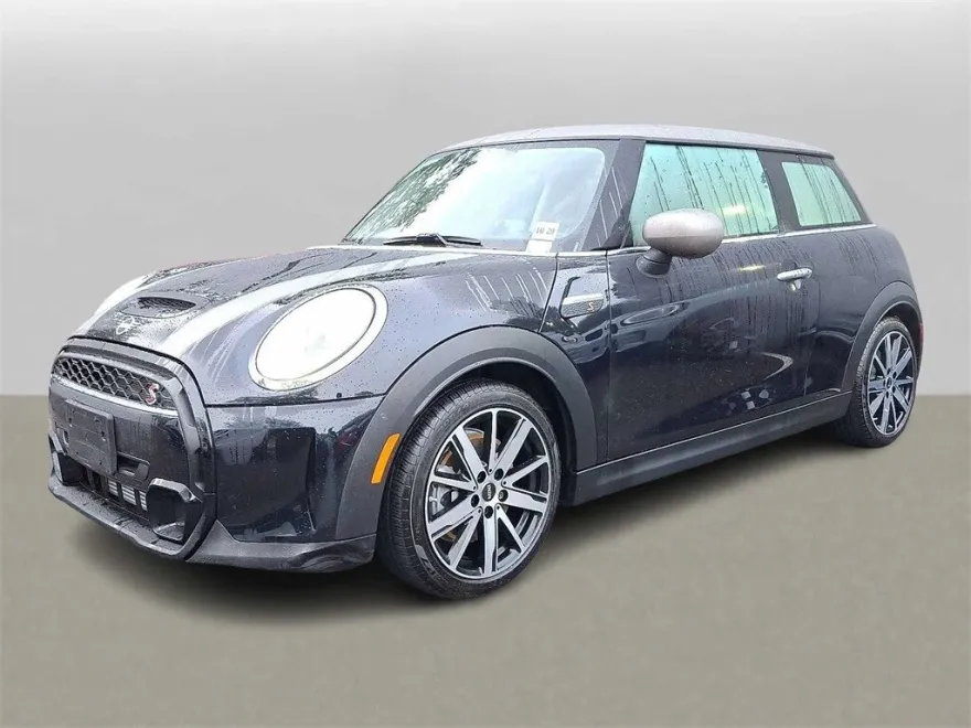 2024 Mini Cooper S Iconic photo 1