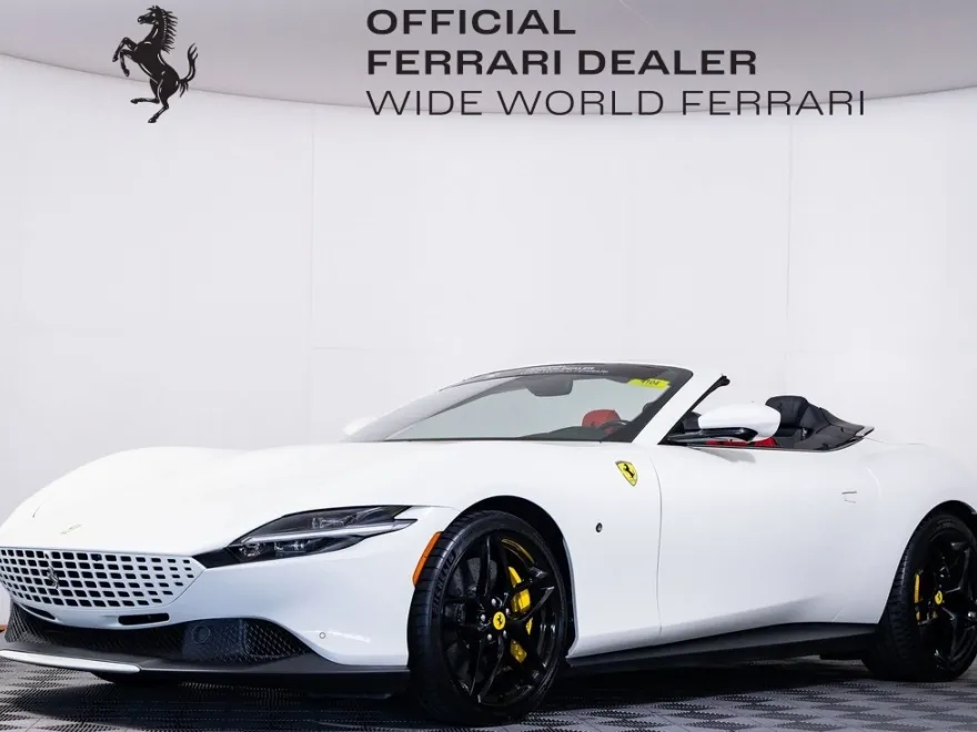 2024 Ferrari Roma Spider Base photo 1