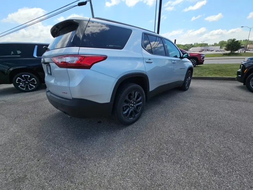 2021 Chevrolet Traverse RS photo 1