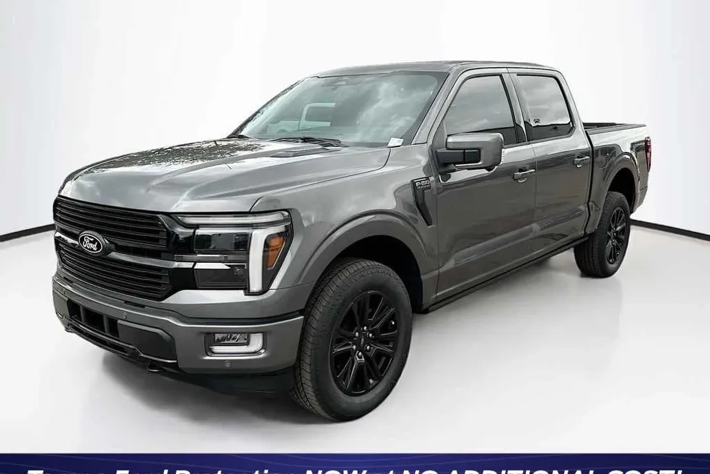 2025 Ford F-150 Platinum photo 1