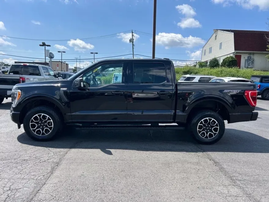 2023 Ford F-150 XLT photo 1