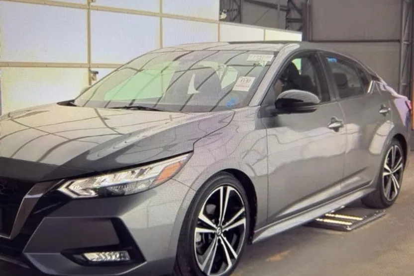 2020 Nissan Sentra SR photo 1