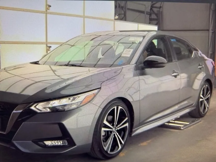 2020 Nissan Sentra SR photo 1