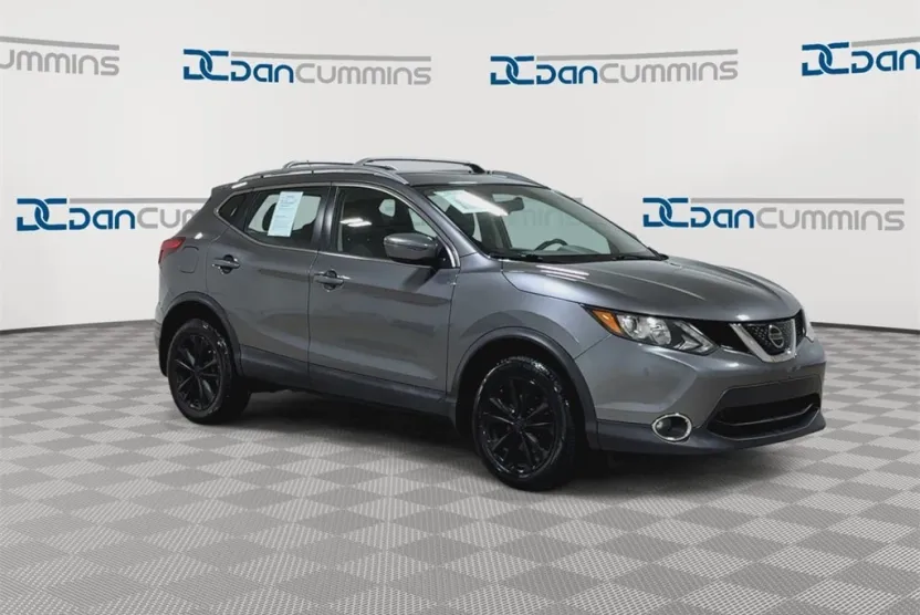 2018 Nissan Rogue Sport SV photo 1