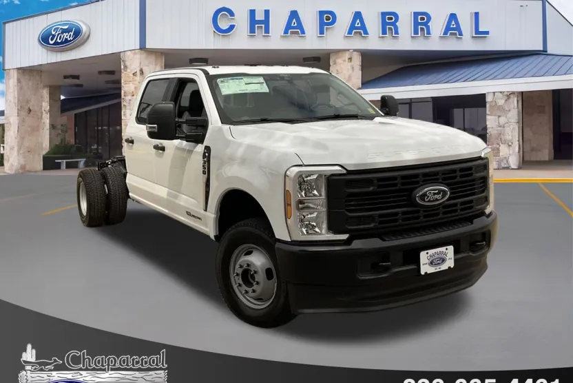 2025 Ford F-350 XL photo 1