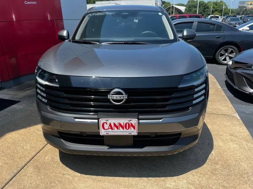2025 Nissan Kicks SV photo 1