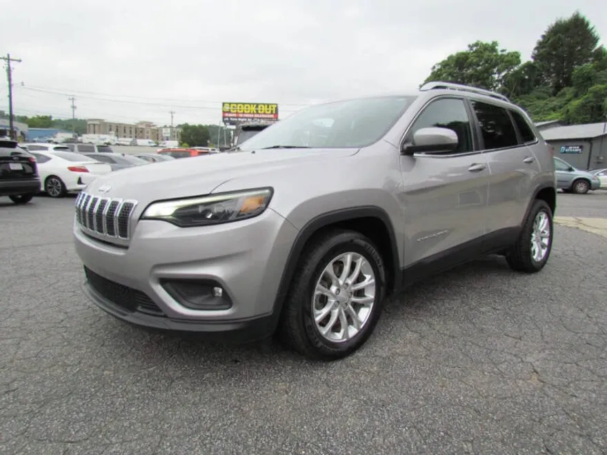 2019 Jeep Cherokee Latitude photo 1