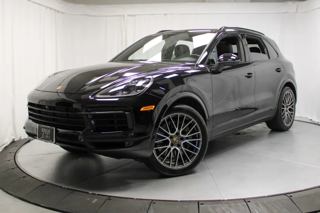 2022 Porsche Cayenne Base photo 1