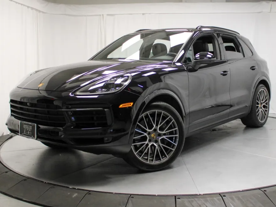 2022 Porsche Cayenne Base photo 1