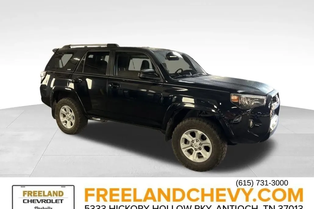2019 Toyota 4Runner SR5 photo 1