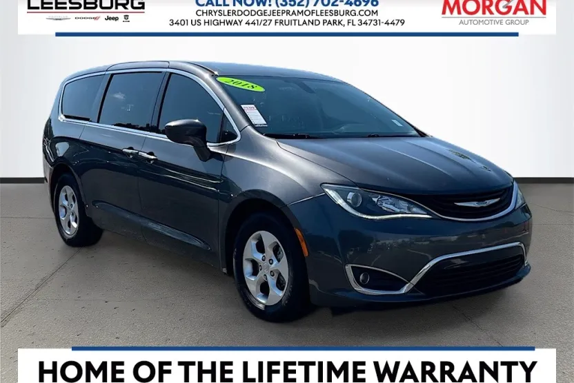 2018 Chrysler Pacifica Hybrid Touring Plus photo 1