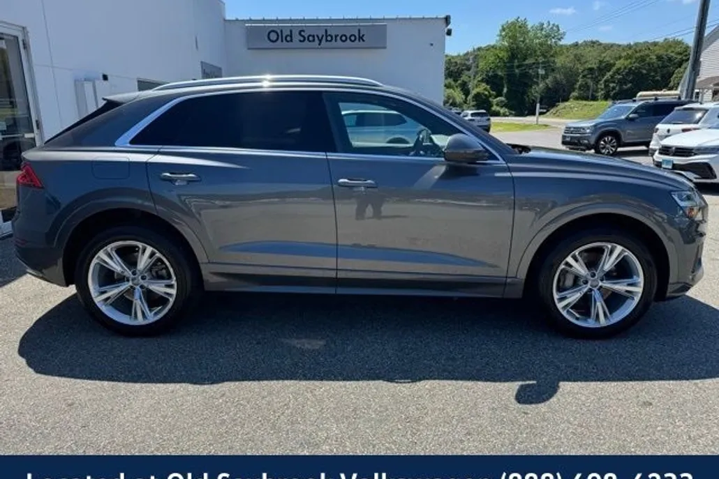 2019 Audi Q8 Premium photo 1