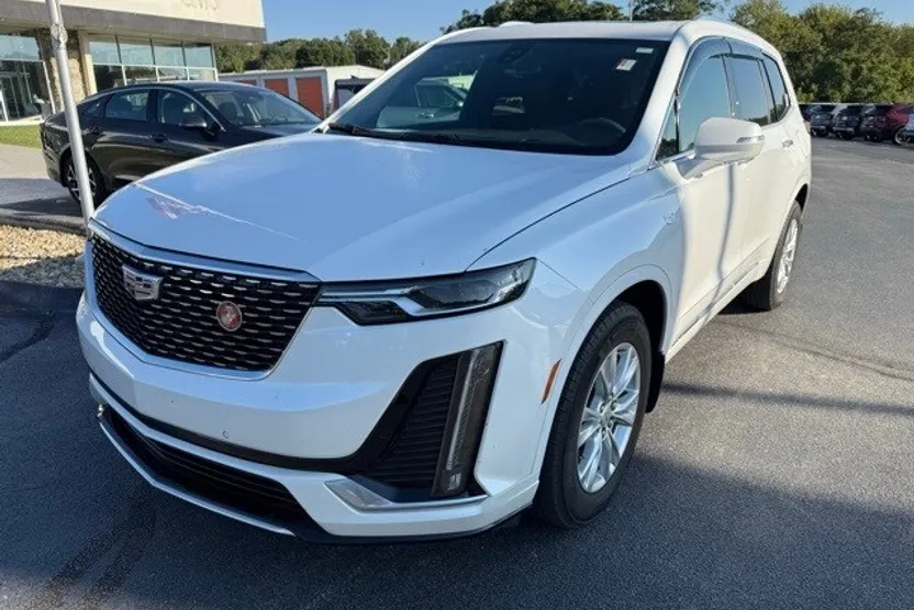 2023 Cadillac XT6 Luxury photo 1