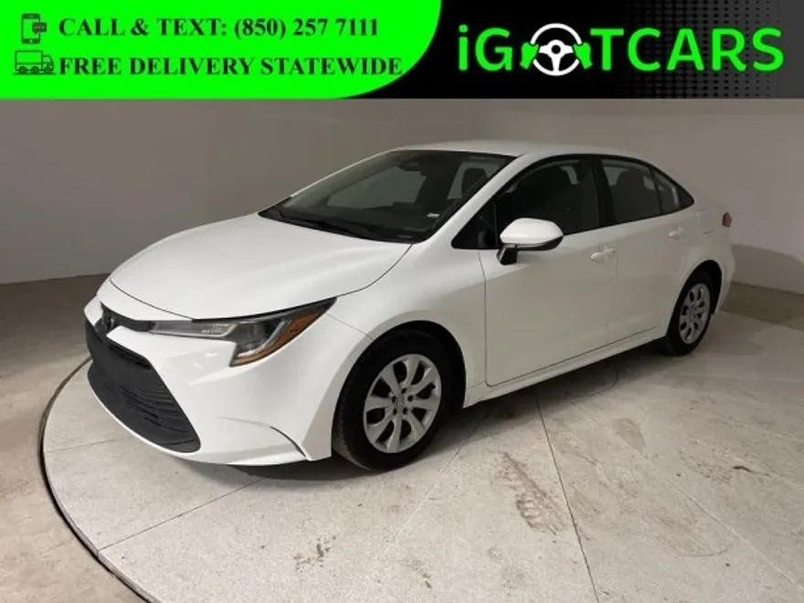 2023 Toyota Corolla LE photo 1