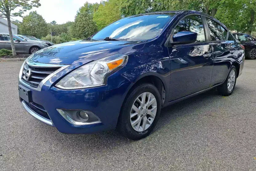2018 Nissan Versa photo 1