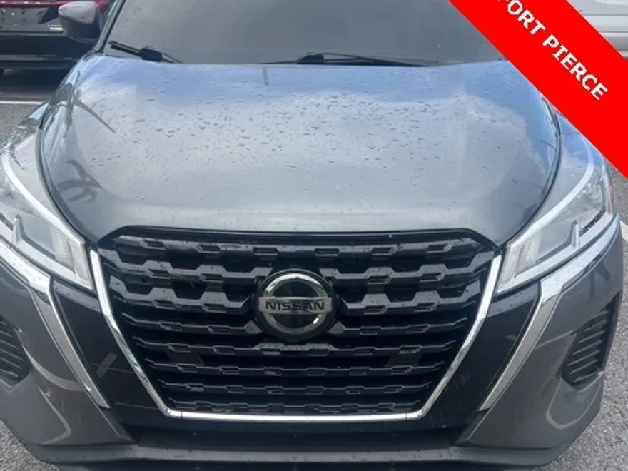 2021 Nissan Kicks S photo 1