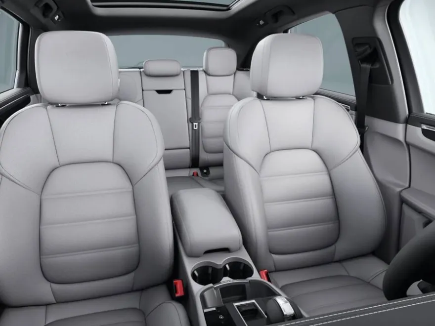 2026 Porsche Macan S photo 1