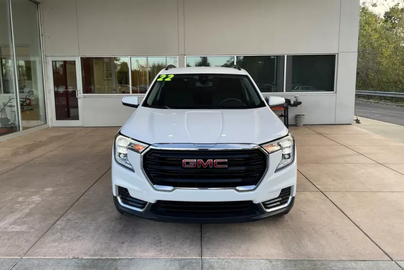 2022 Gmc Terrain SLE photo 1