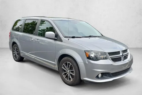 2019 Dodge Grand Caravan GT photo 2