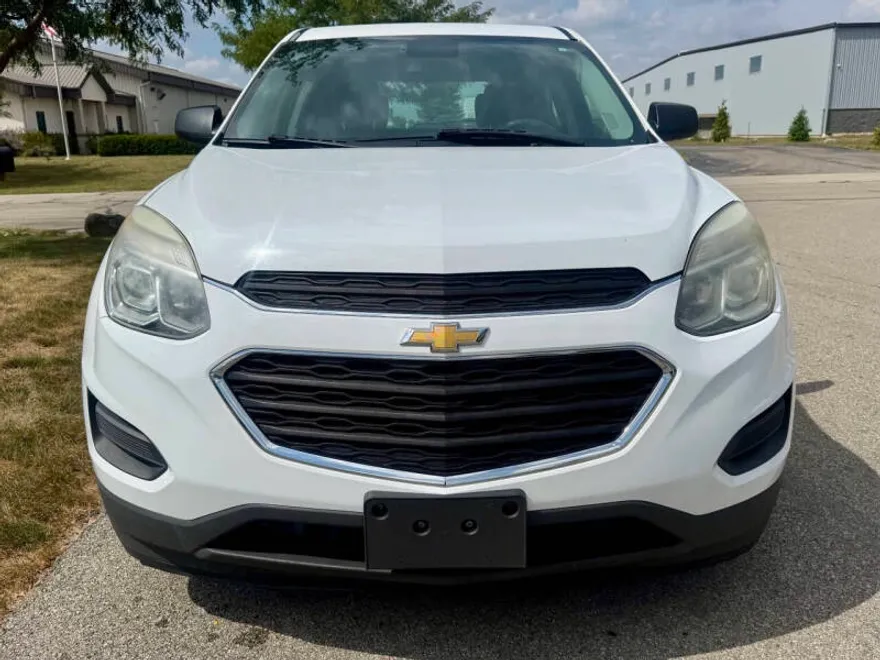 2016 Chevrolet Equinox LS photo 1