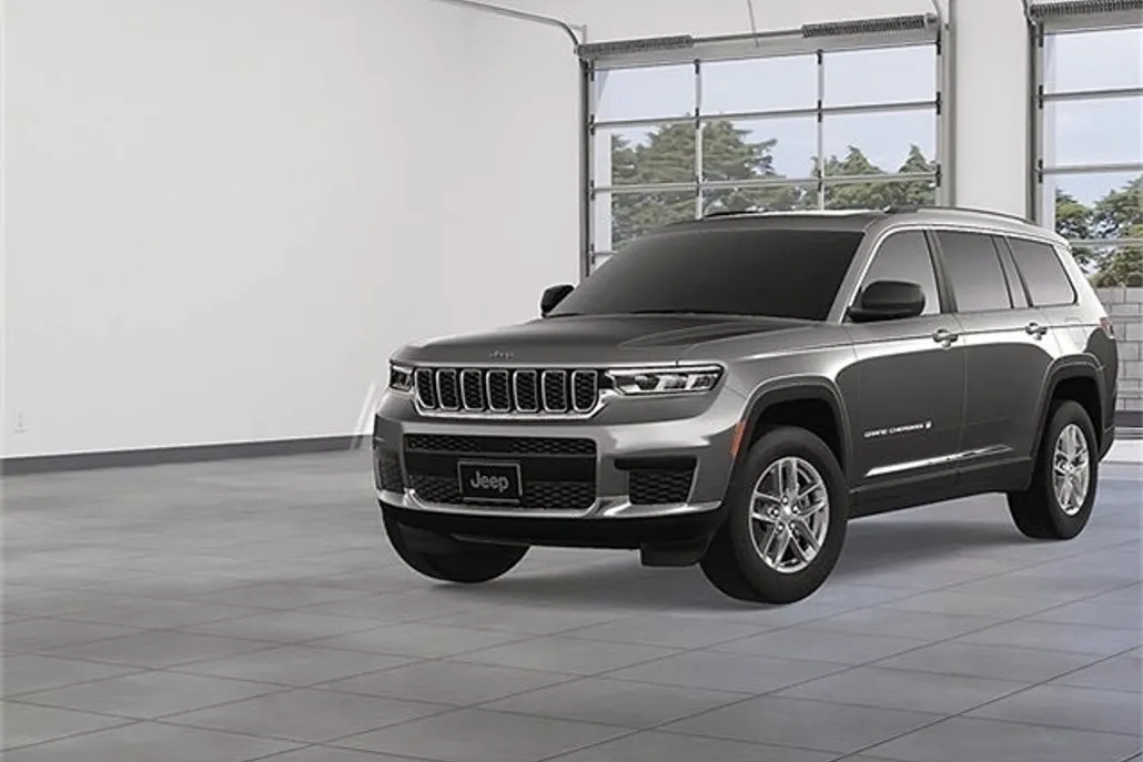 2025 Jeep Grand Cherokee Laredo photo 1