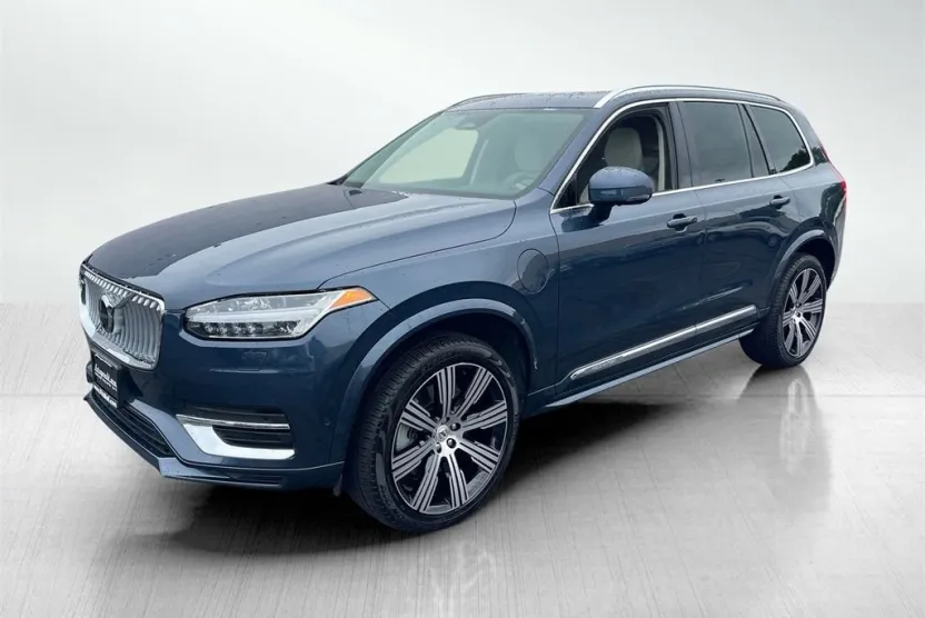 2023 Volvo XC90 Recharge T8 Plus photo 1