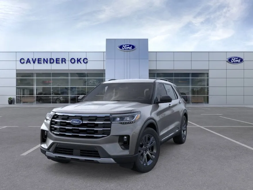 2025 Ford Explorer photo 1