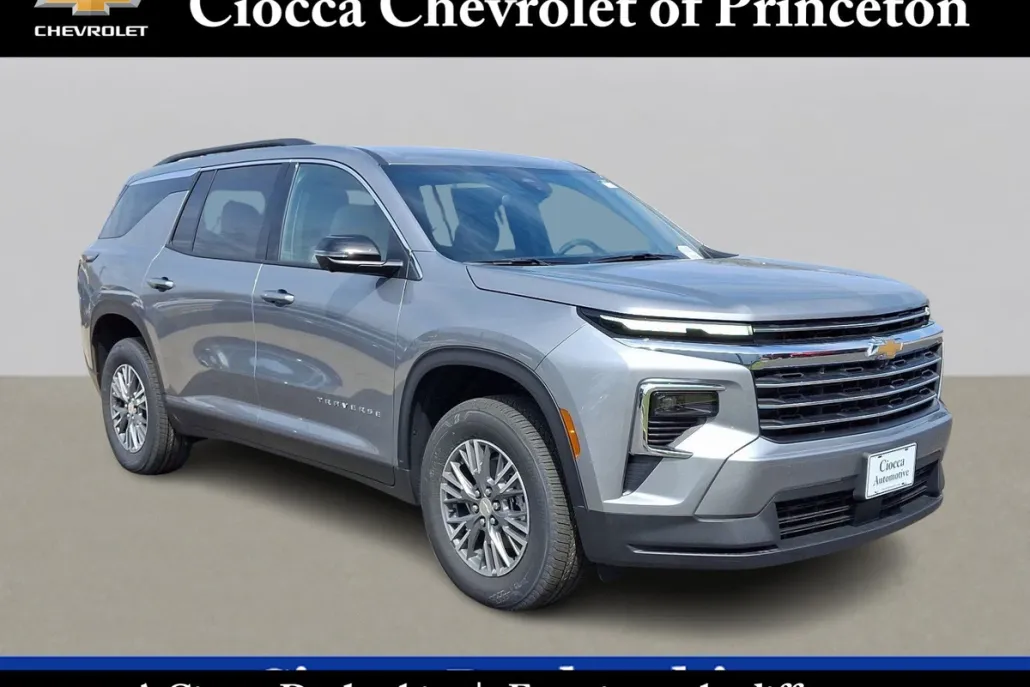 2025 Chevrolet Traverse photo 1