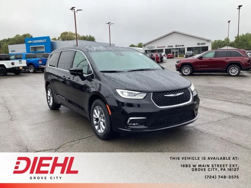 2026 Chrysler Pacifica photo 1