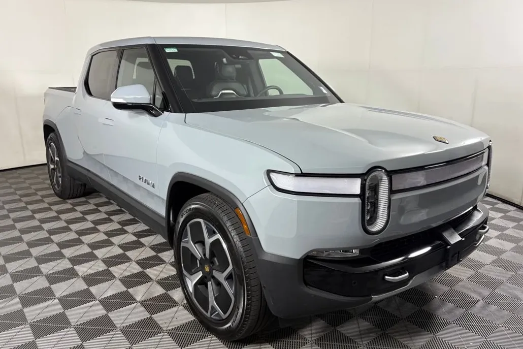 2024 Rivian R1T Adventure photo 1