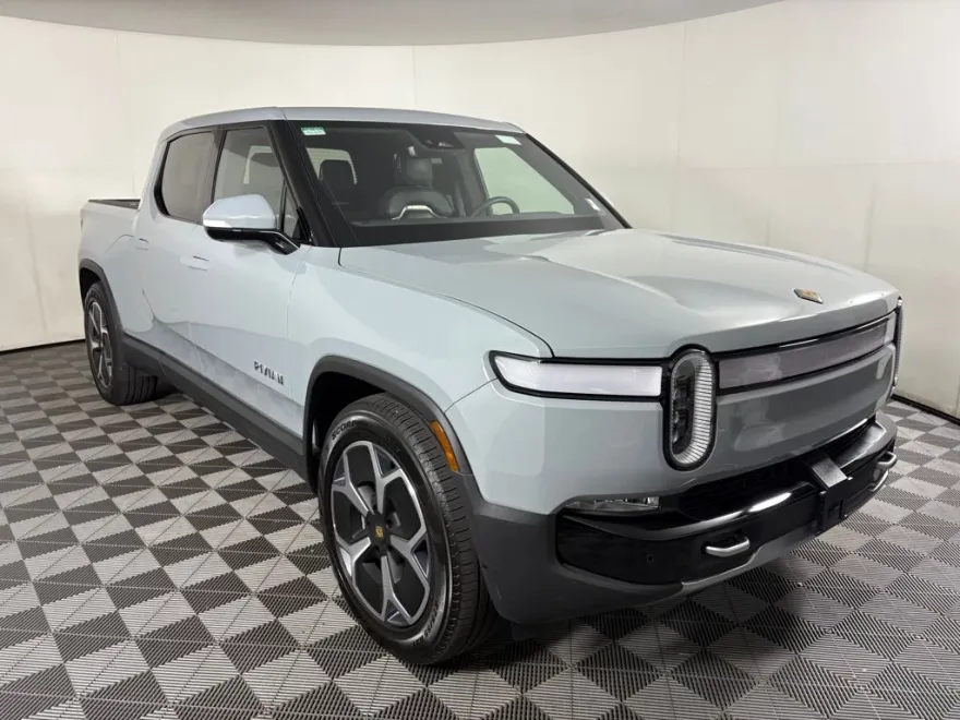 2024 Rivian R1T Adventure photo 1
