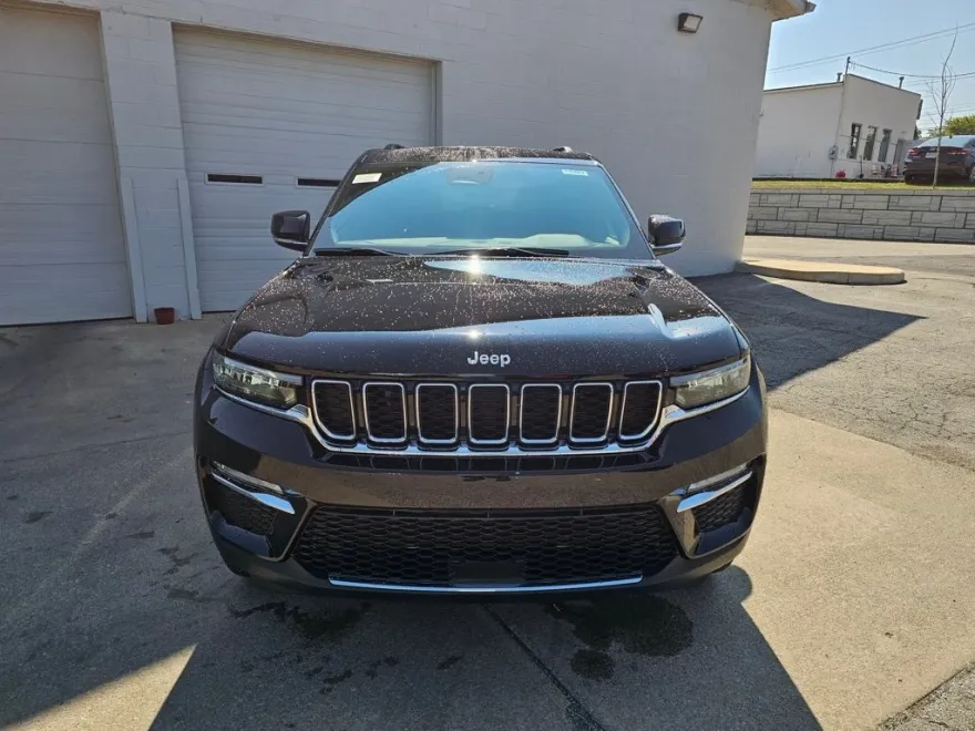 2025 Jeep Grand Cherokee Limited photo 1