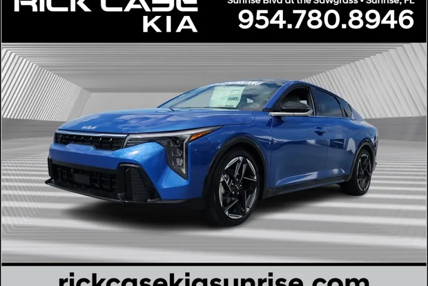 2025 Kia K4 GT-Line photo 1