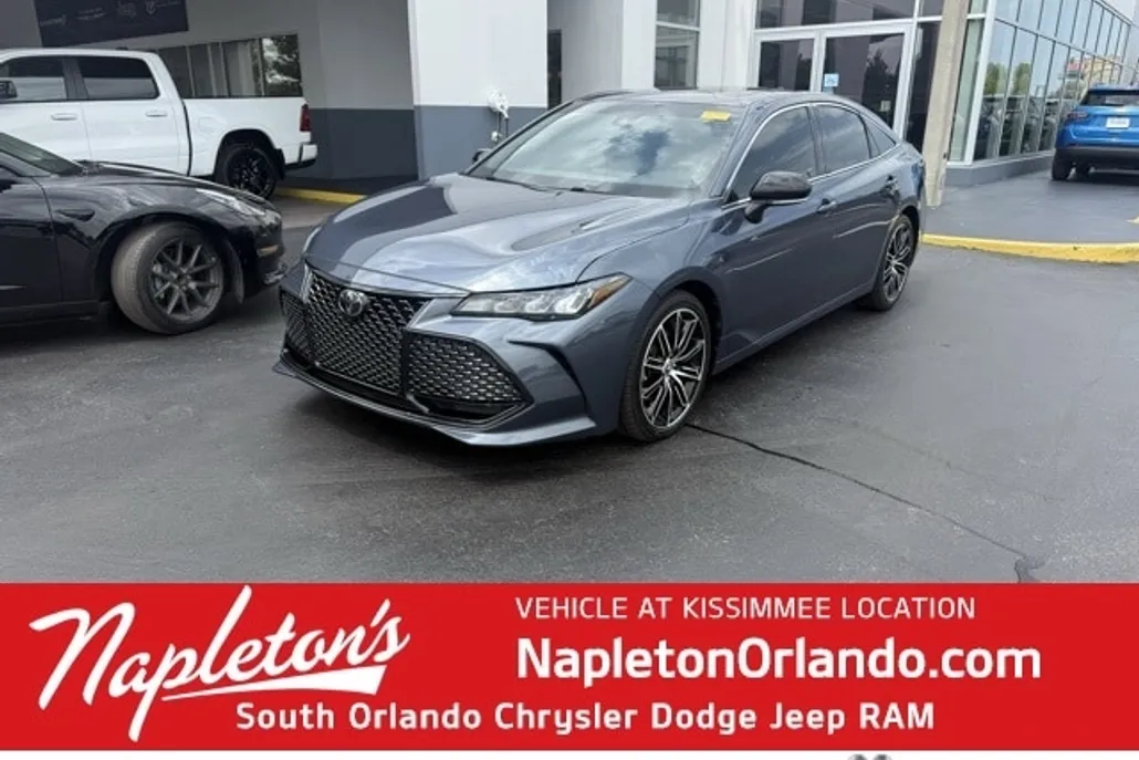 2020 Toyota Avalon XSE photo 1