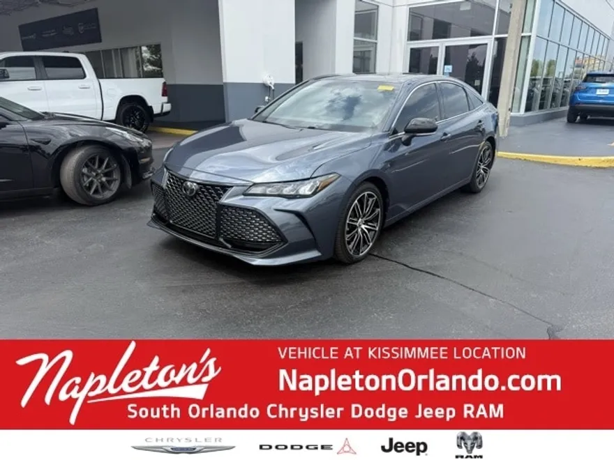 2020 Toyota Avalon XSE photo 1