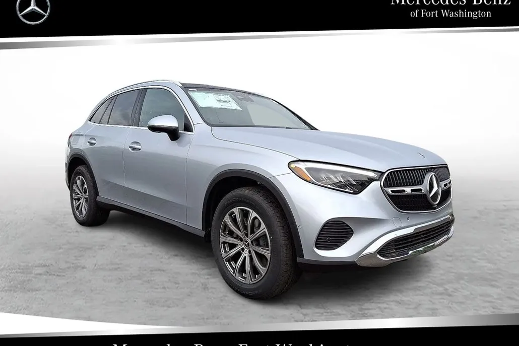 2025 Mercedes Benz GLC 300 4MATIC photo 1