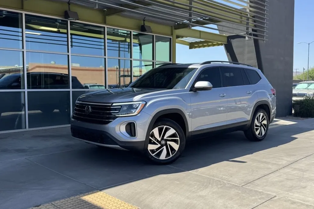 2024 Volkswagen Atlas SE Technology photo 1