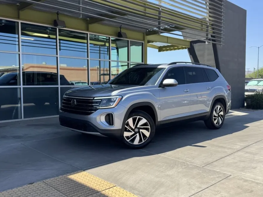 2024 Volkswagen Atlas SE Technology photo 1