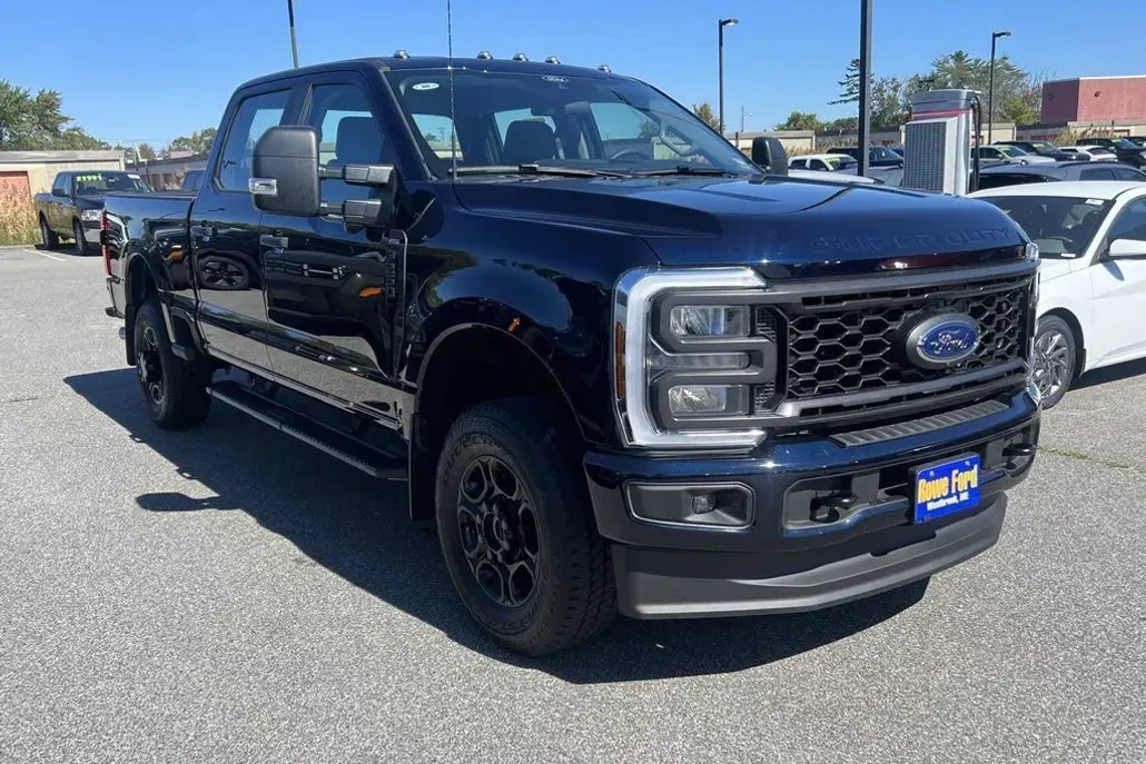 2025 Ford F-250 photo 1