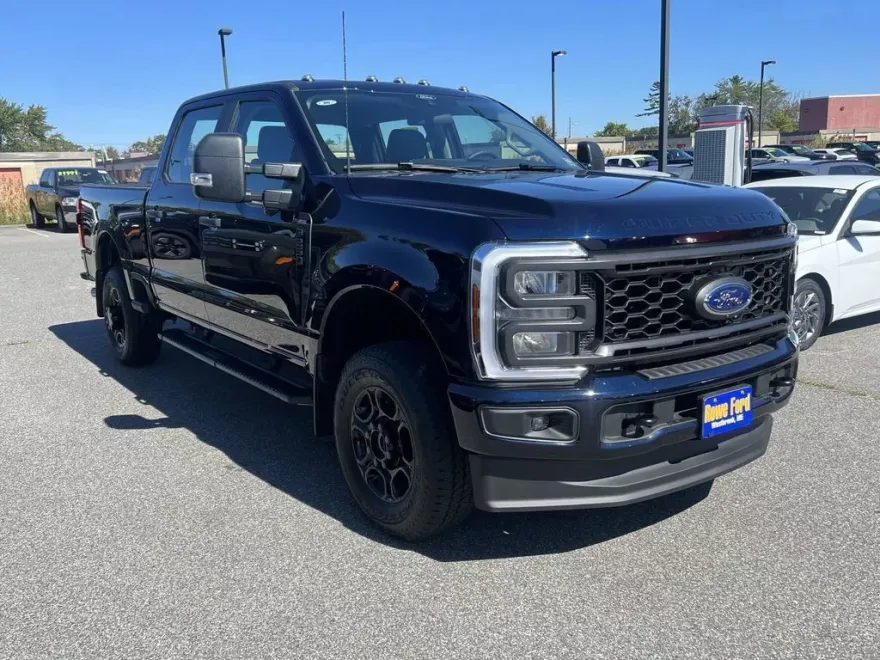2025 Ford F-250 photo 1