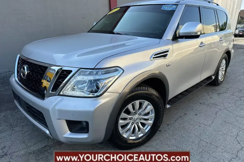 2017 Nissan Armada SV photo 1