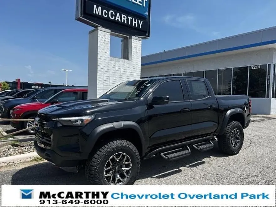 2025 Chevrolet Colorado ZR2 photo 1