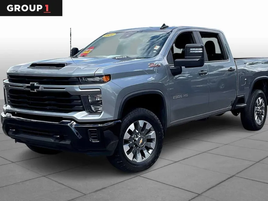 2024 Chevrolet Silverado 2500HD Custom photo 1
