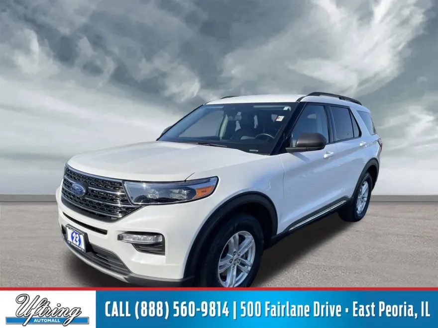 2023 Ford Explorer XLT photo 1