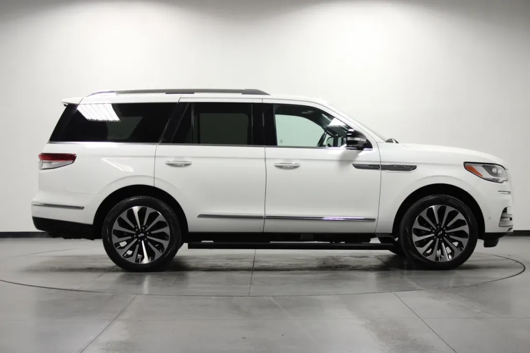 2023 Lincoln Navigator Reserve photo 1