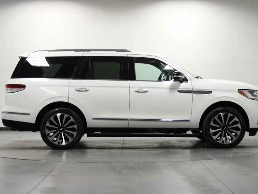 2023 Lincoln Navigator Reserve photo 1