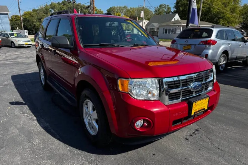 2009 Ford Escape XLT photo 1