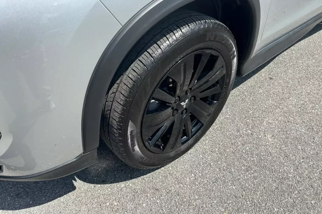 2024 Mitsubishi Outlander Sport LE photo 1