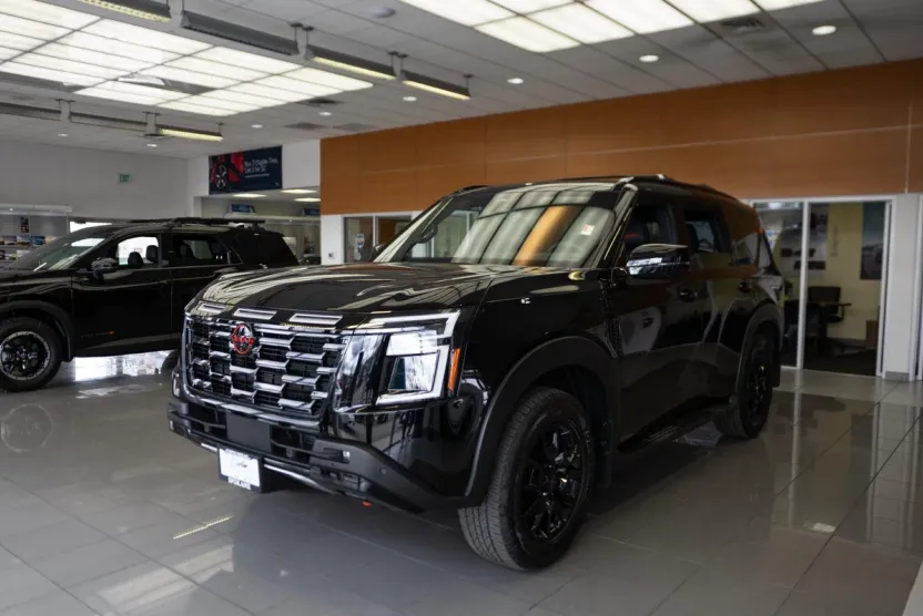 2025 Nissan Armada photo 1
