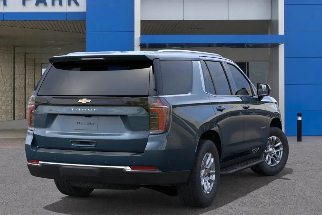 2025 Chevrolet Tahoe LS photo 1